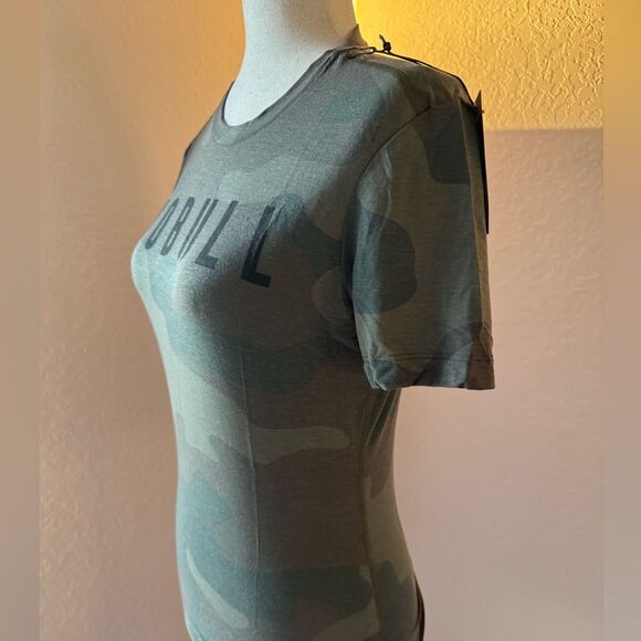 NWT NOBULL camo t shirt for everyday training tee.for working out. Super soft xs - Picture 2 of 4
